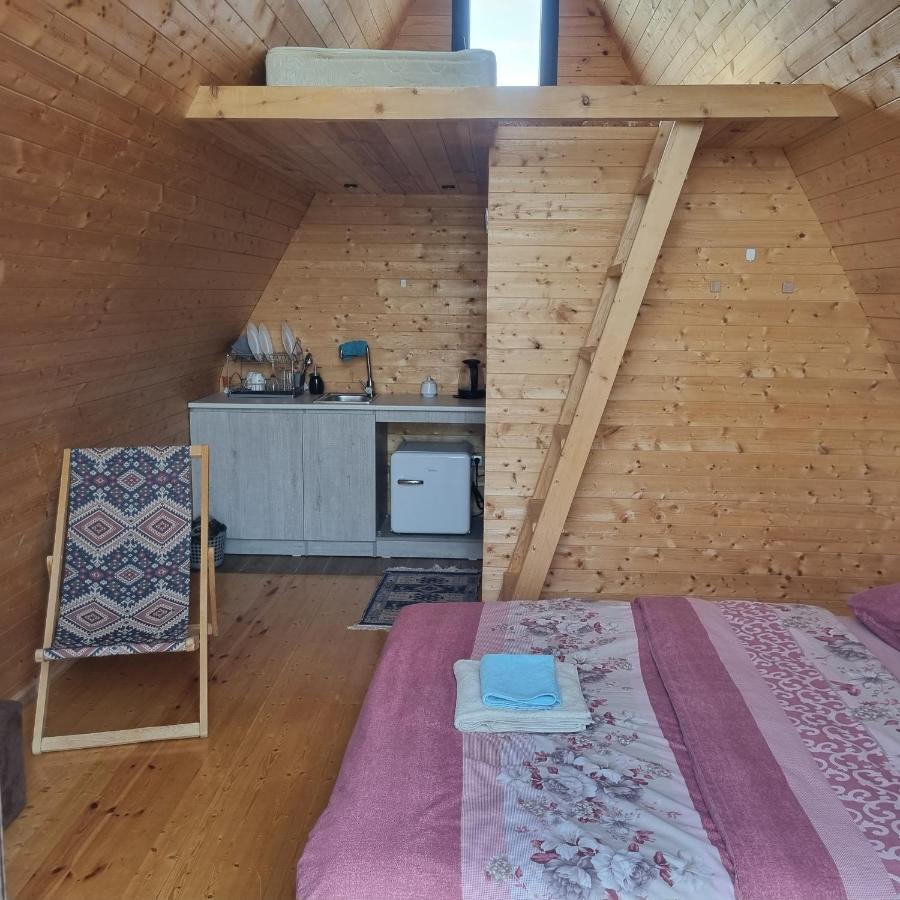 Cottage In Udabno Eksteriør bilde