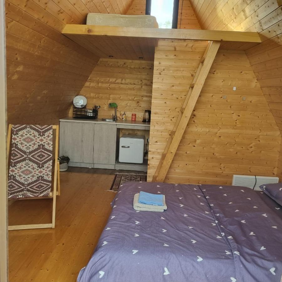 Cottage In Udabno Eksteriør bilde